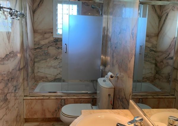 Semi-detached house in Portals for rent