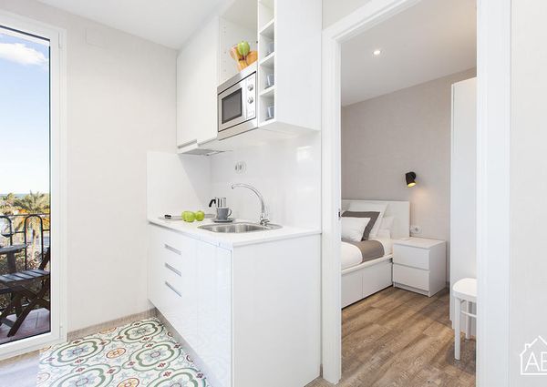 Modern seafront apartment for rent with fantastic sea views