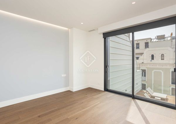 New build 3-bedroom apartment with 12 m² terrace for rent in Sant Gervasi - Galvany