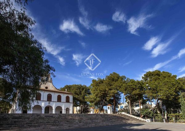 Excellent 5-bedroom house for rent in Godella / Rocafort, Valencia