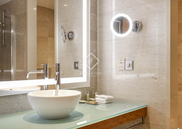 Luxury 2-bedroom presidential suite with views for rent in Diagonal Mar, Barcelona