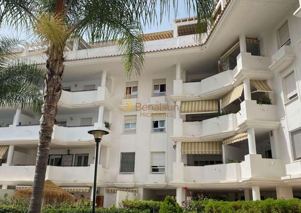 For rent MID SEASON from 01/10/23 to 30/06/24 magnificent apartment with sea views in La Carihuela [ Torremolinos )