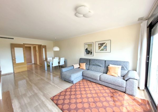 Modern 3 bedroom apartment to rent in Javea