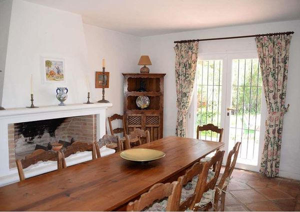 Andalusian Villa style.  Privacy, nature, gardens, lake views, beach is 5min.