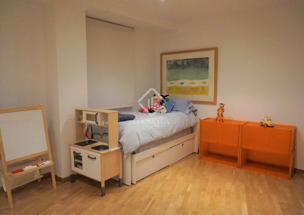 Excellent 4-bedroom apartment to rent in Ruzafa, Valencia