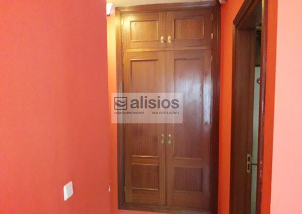 Apartment for rent in the residential area of Las Chafiras,