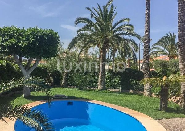 Detached villa for rent with swimming pool in Benidorm