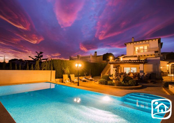 Rent villa RICA