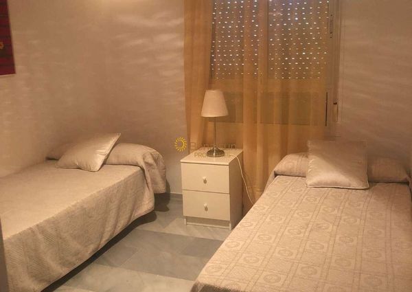 For rent MID SEASON from 01/10/23 to 30/06/24 magnificent apartment with sea views in La Carihuela [ Torremolinos )