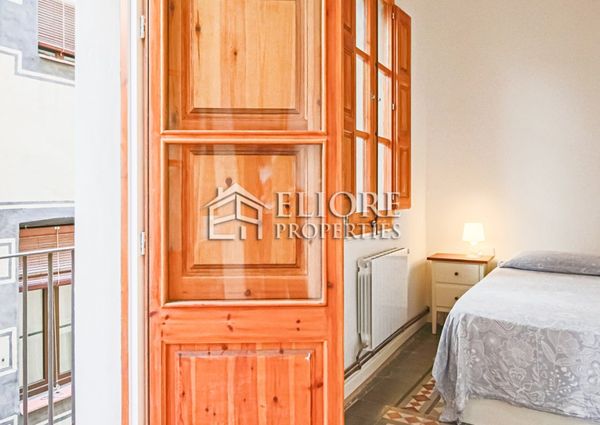 Renovated and furnished in the best area of the Gothic Quarter