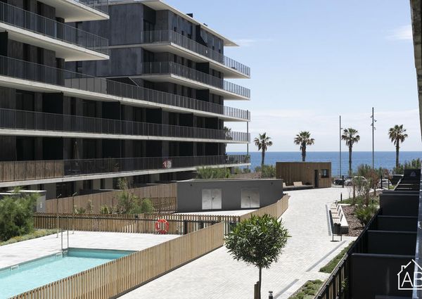 3 Bedroom Apartment with Communal Pool and Balcony overlooking the Sea in Badalona