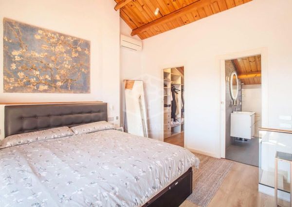 Semi-detached house for rent on the first sea-line in Gava Mar, Costa Garraf