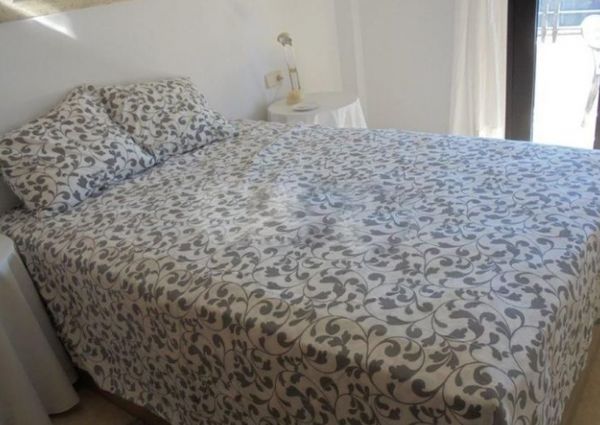 Three bedroom apartment in Cala mayor to rent