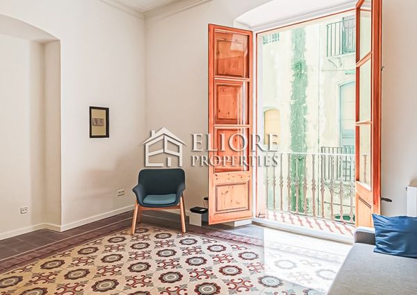 Renovated, furnished anf full equipped apartment to move in right now! Next to Portal del Angel