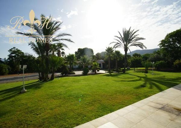Detached villa for rent in El Albir, Alicante (MENDOZA)