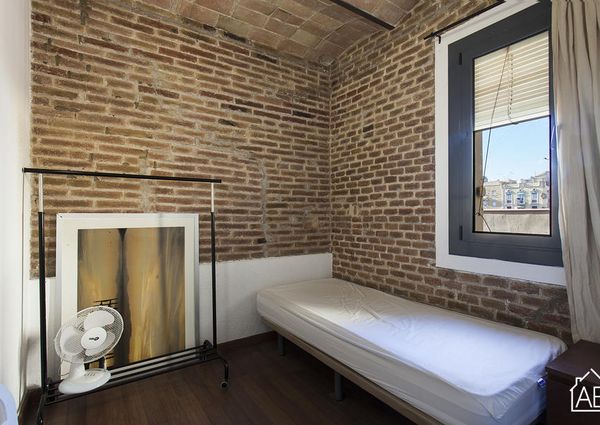 Rustic Apartment in Barceloneta near the Beach