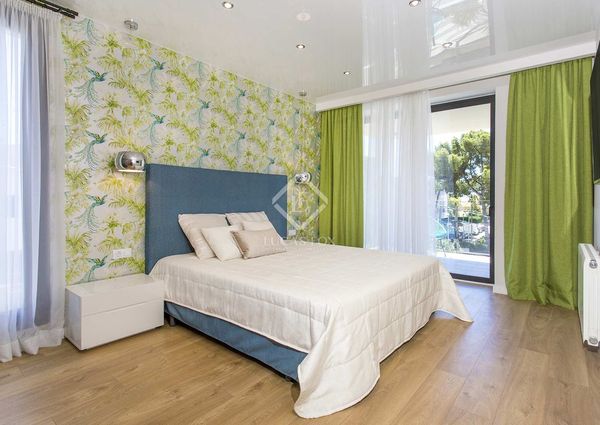 Excellent 4-bedroom house for rent in Montemar, Barcelona