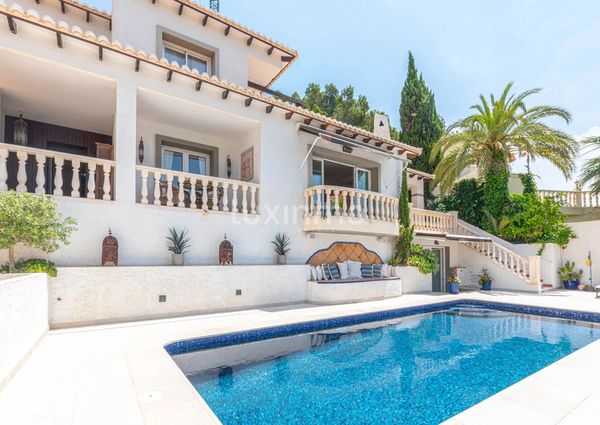 Long term rental villa with sea views in Altea Hills