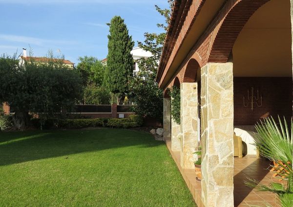 House with a well-kept garden of 1000 m2 in Altafulla