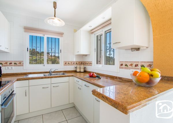 Rent villa DAISY