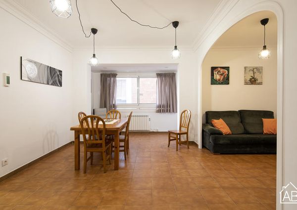 3 Bedroom Apartment for up to 6 People near Montjuïc