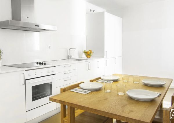 Modern 3 bedroom apartment in the centre of Barcelona