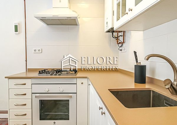Renovated, furnished anf full equipped apartment to move in right now! Next to Portal del Angel