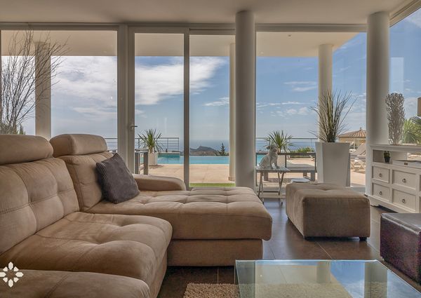 Rent villa PUNTA VISTA