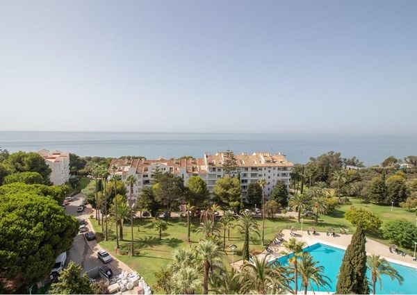 Rent a lovely apartment in front of the sea! Marbella!