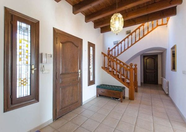 Se alquila para todo el año un magnifico chalet independiente en Benissa