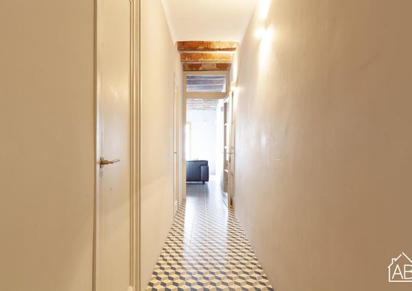 Spacious 2 Bedroom Apartment in El Born