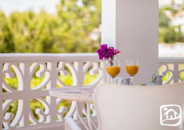 Rent villa LA PAZ