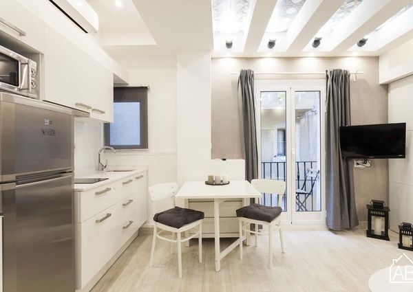 Sleek apartment for 2 with balcony near the beach