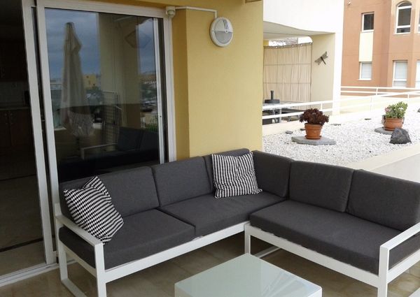Apartment with sea views for rent in La Caleta