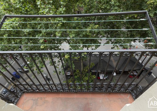 Two-Bedroom Barceloneta apartment with Balcony