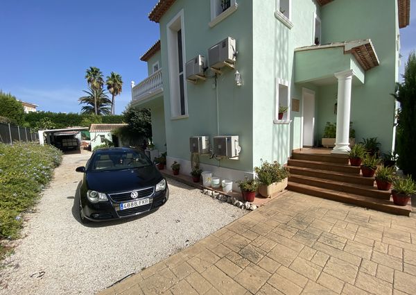 Modern house to rent for winter in Montgo Javea