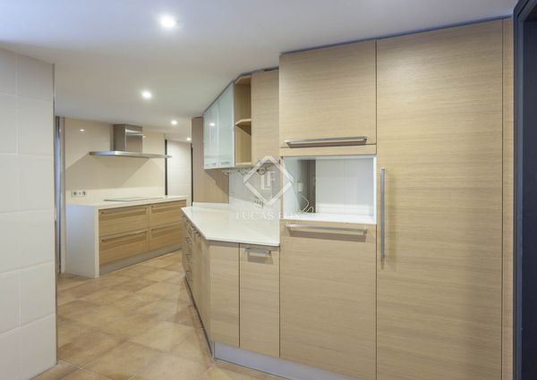 3-bedroom apartment for rent in Sant Francesc, Valencia