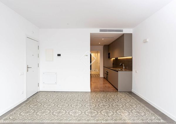 New build 2 Bedroom penthouse with 15m² terrace for rent in El Born, Barcelona