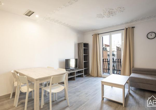 Modern and Spacious Three Bedroom Apartment with a Balcony