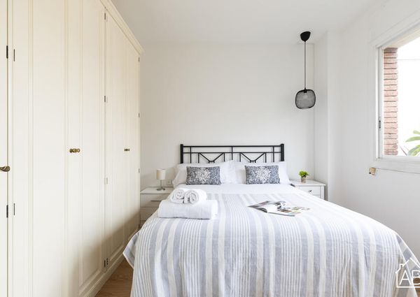 Bright & Spacious Two-Bedroom Gràcia Apartment