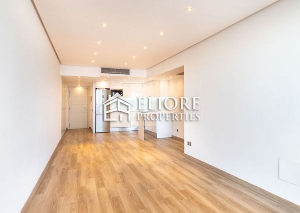 Sea front Apartment with swimming pool Barcelona Diagonal Mar 2 bed 2 baths