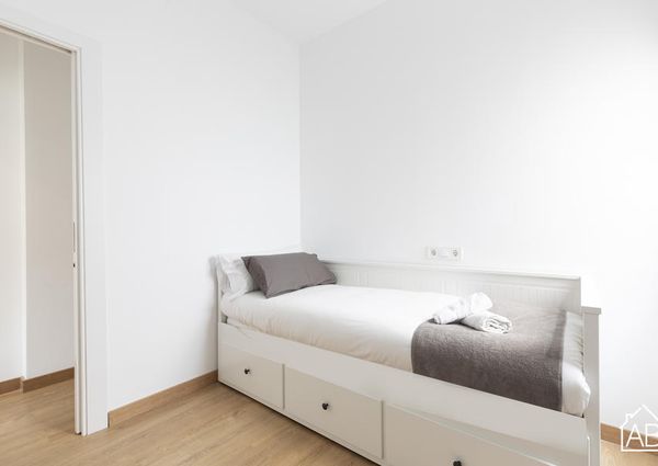 Two-Bedroom Barceloneta apartment with Balcony