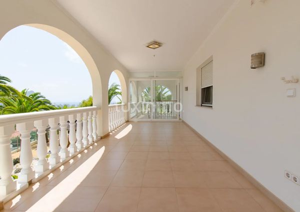 Villa for rent in Calpe with sea and Ifach views
