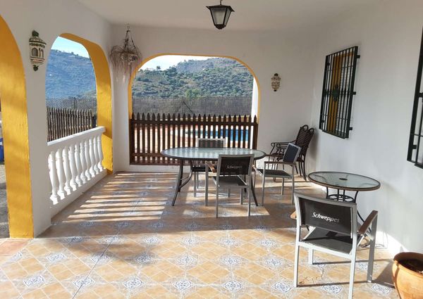 Villa for rent in Frigiliana, 1.000 €/month