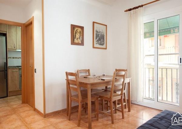 Lovely apartment with a balcony in La Barceloneta
