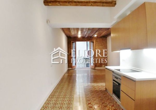Renovated Apartment For Sale in el Gotic Barcelona 1 bed/ 1 bath