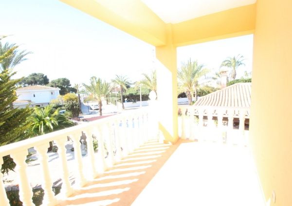 Luxury villa in Cabo Roig