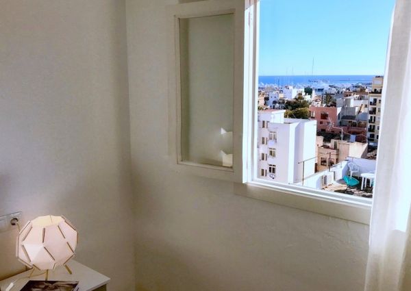 Two bedroom penthouse in Santa Catalina for rent