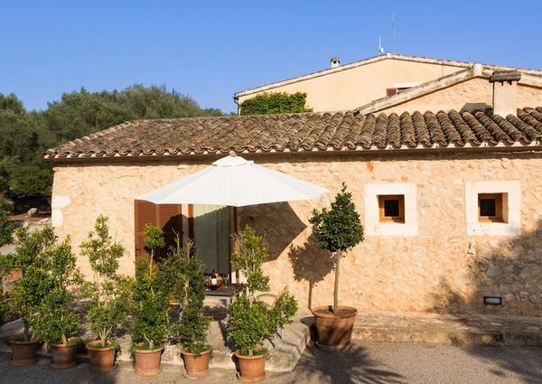 Cozy 1 bedroom cottage with garden and pool near Porto Cristo.