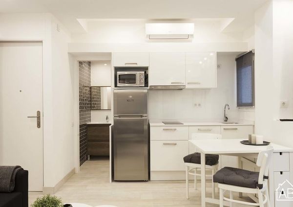 Sleek apartment for 2 with balcony near the beach